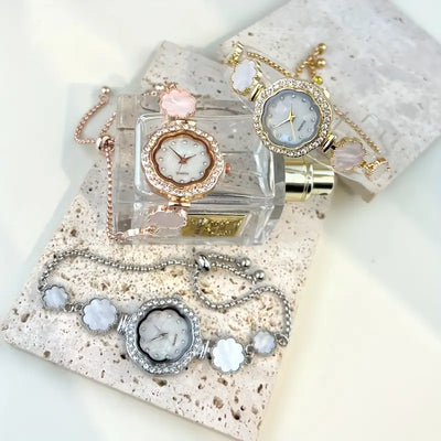 Women's Niche Minimalist Temperament Flower Bracelet Watch. alternate image