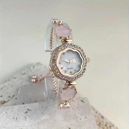 Women's Niche Minimalist Temperament Flower Bracelet Watch.
